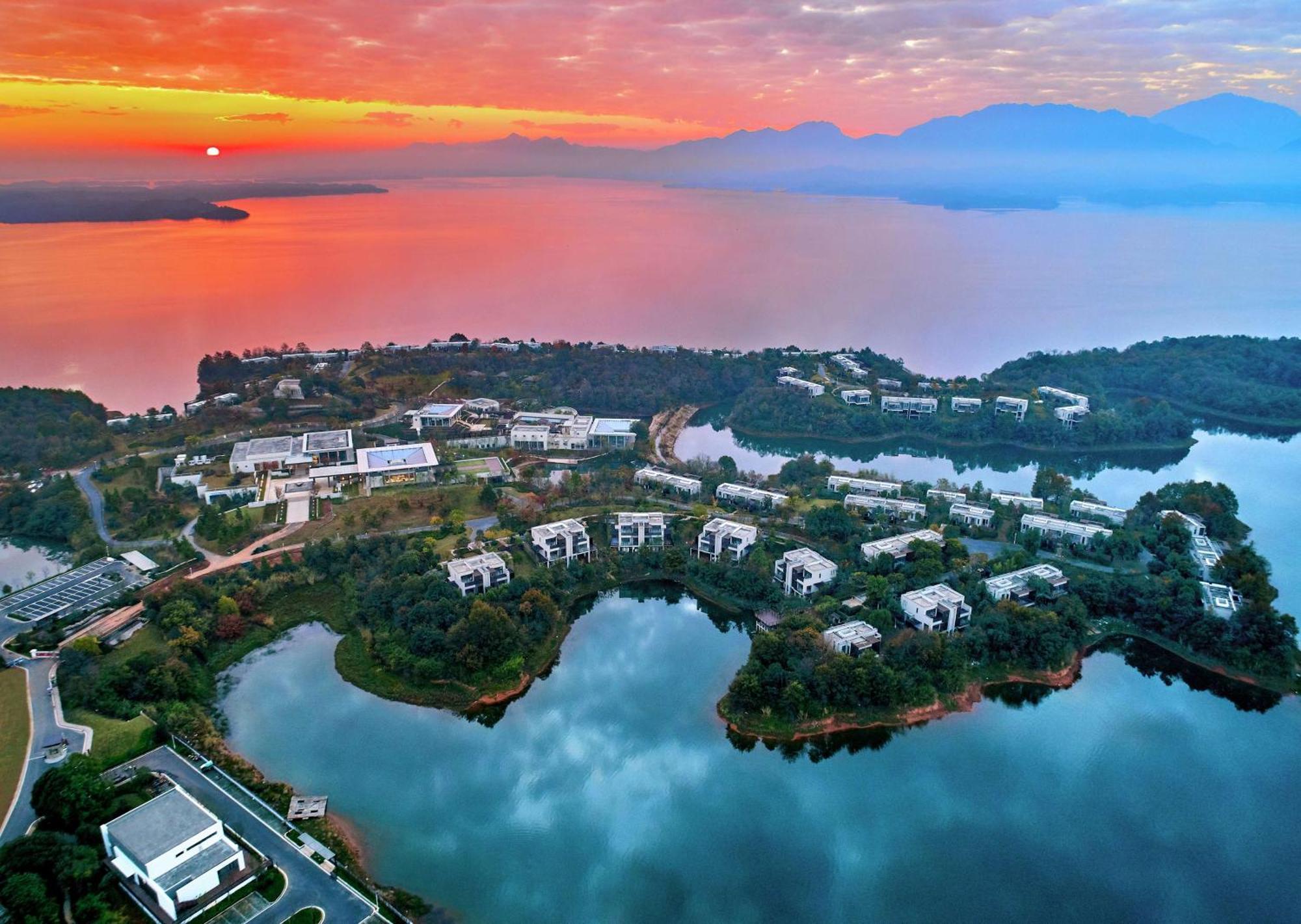 Lushan West Sea Resort, Curio Collection By Hilton Jiujiang  Ngoại thất bức ảnh